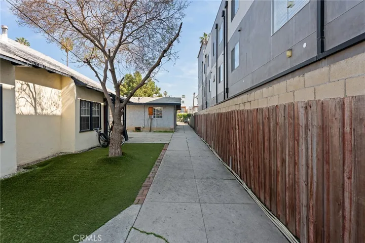 955 N Normandie, Los Angeles, California 90029