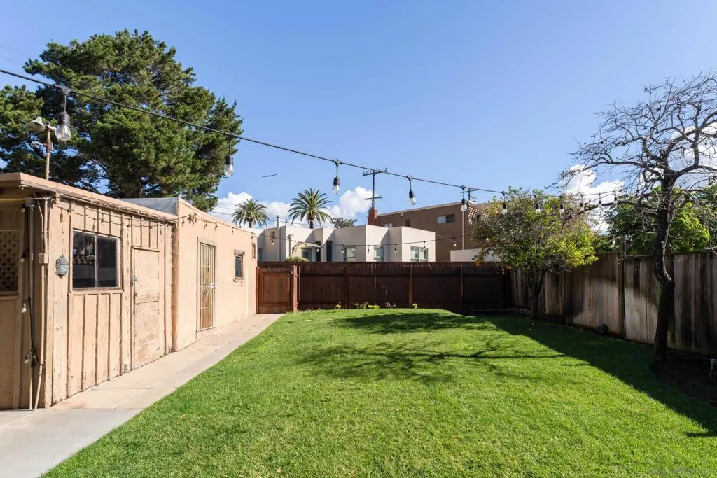 1760 Fort Stockton Dr, San Diego, California 92103 home-pic-18