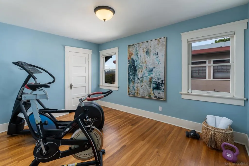 1760 Fort Stockton Dr, San Diego, California 92103 home-pic-16