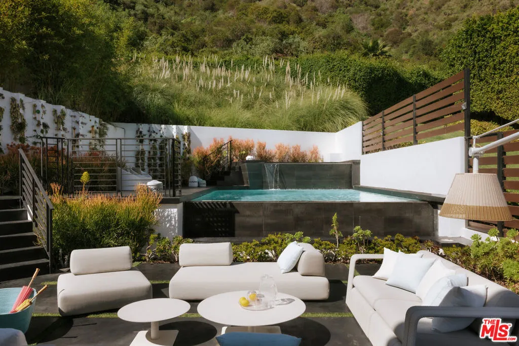 9852 San Circle, Beverly Hills, California 90210 home-pic-20