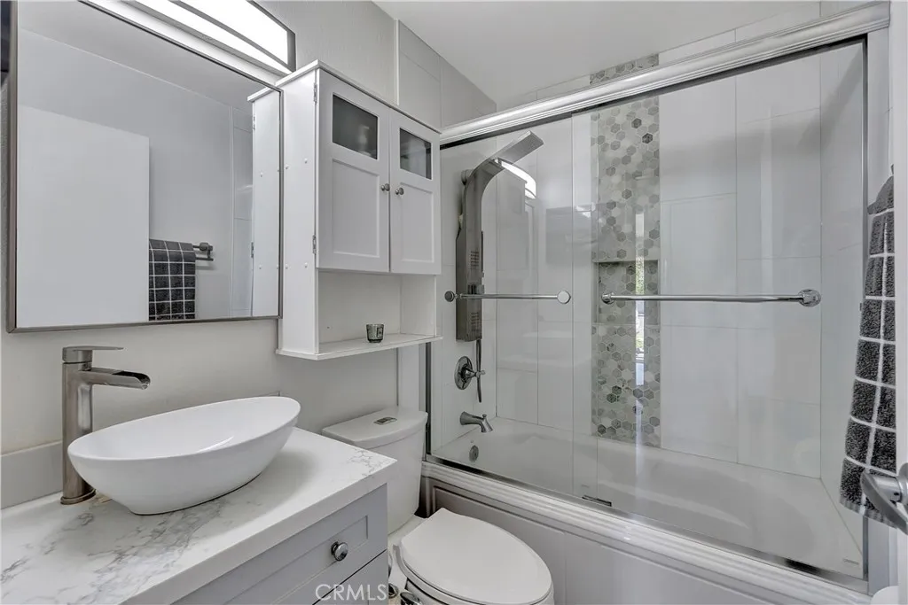 4612 Via Vista Circle 5, Huntington Beach, California 92649 home-pic-18