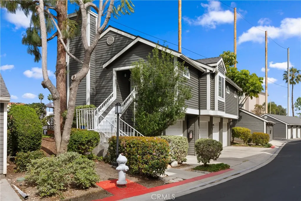 2330 Vangurad Way L101, Costa Mesa, California 92626 home-pic-1