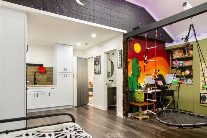 6042 Fair, North Hollywood, California 91606