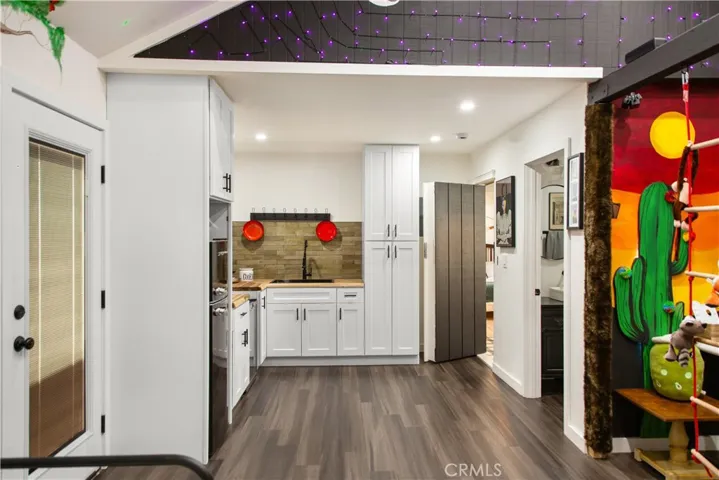 6042 Fair, North Hollywood, California 91606