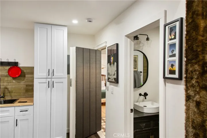 6042 Fair, North Hollywood, California 91606