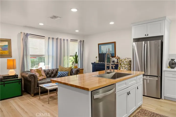 6042 Fair, North Hollywood, California 91606