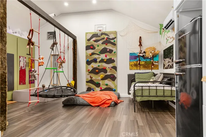 6042 Fair, North Hollywood, California 91606