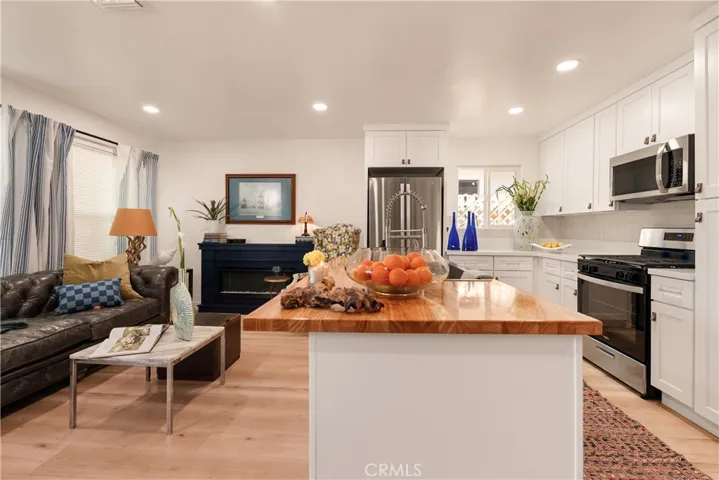 6042 Fair, North Hollywood, California 91606