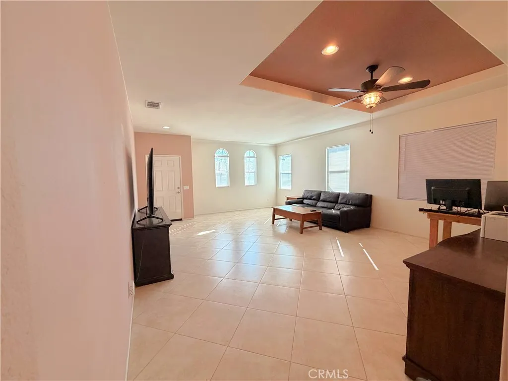27966 Crystal Spring, Menifee, California 92584 home-pic-4