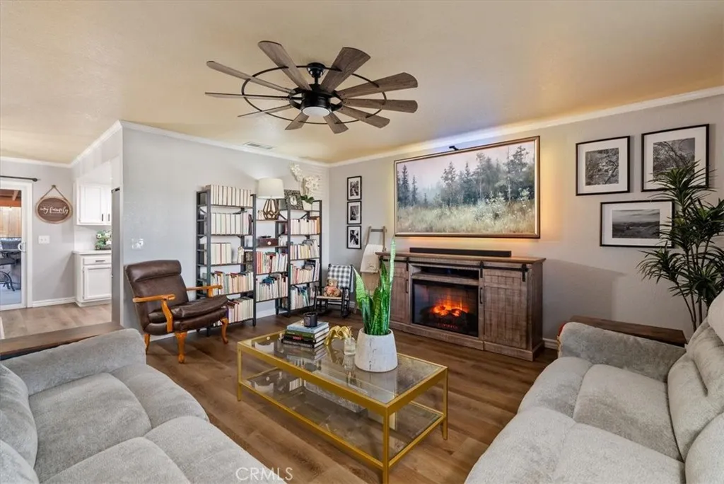 1635 Wade, Paso Robles, California 93446 home-pic-3