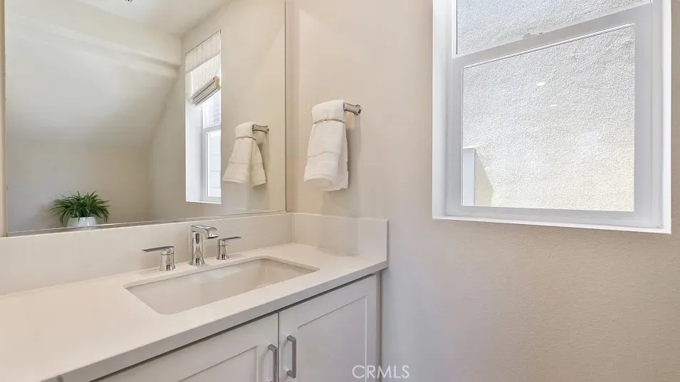 27540 Grand Fir Way, Valencia, California 91381 home-pic-7