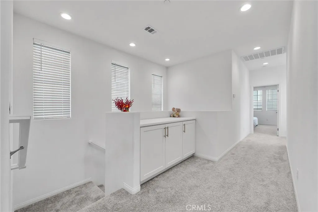 14964 Cavetto Lane, Fontana, California 92336 home-pic-18