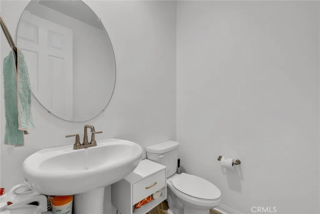 14964 Cavetto Lane, Fontana, California 92336 home-pic-14