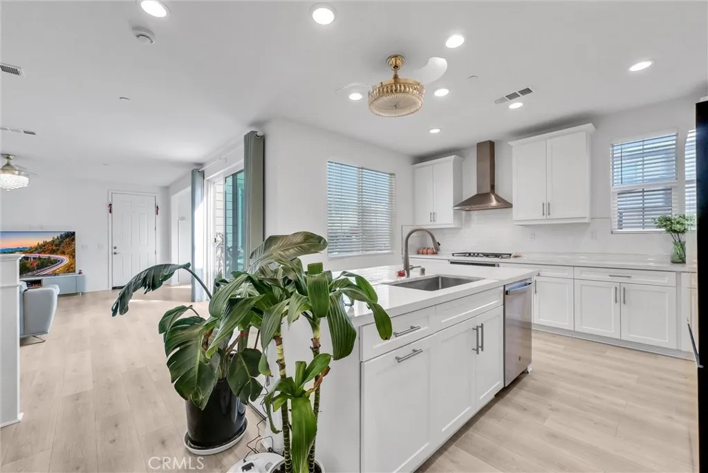 14964 Cavetto Lane, Fontana, California 92336 home-pic-13
