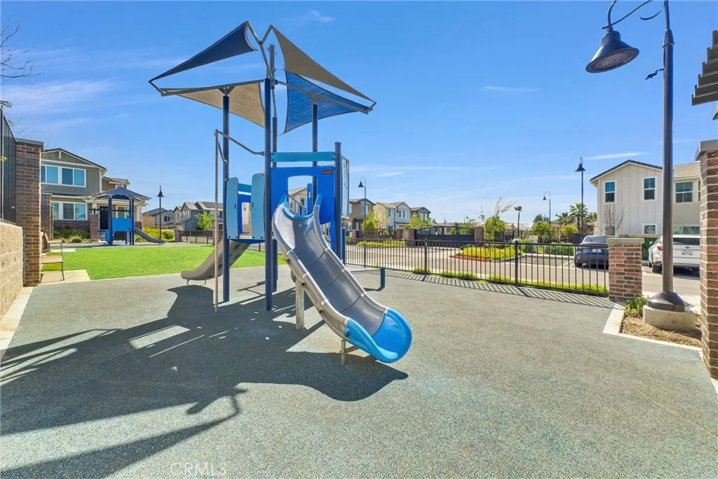 14964 Cavetto Lane, Fontana, California 92336 home-pic-32