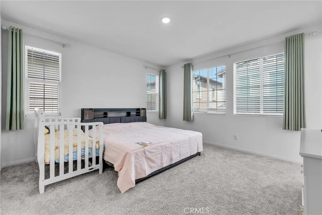 14964 Cavetto Lane, Fontana, California 92336 home-pic-24
