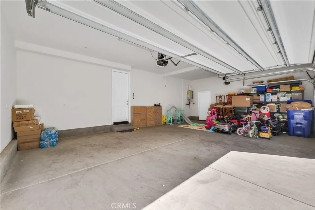 14964 Cavetto Lane, Fontana, California 92336 home-pic-30
