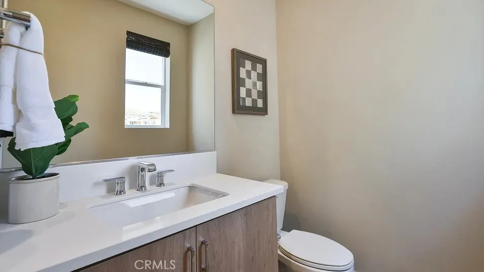 27468 Pistachio Way, Valencia, California 91381 home-pic-8