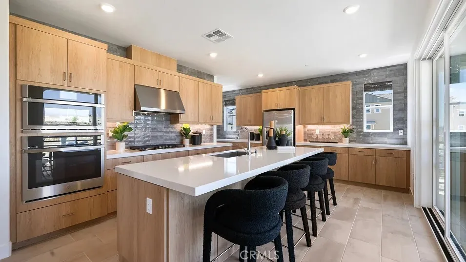 27468 Pistachio Way, Valencia, California 91381 home-pic-1