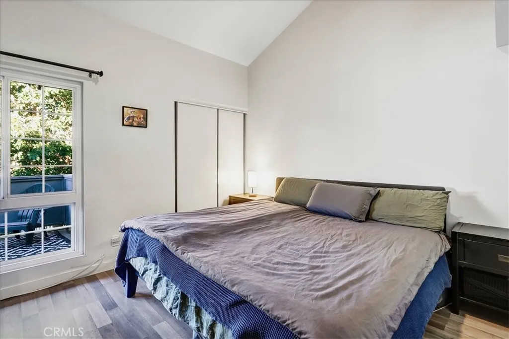 883 W 34th Street N, Long Beach, California 90806 home-pic-16