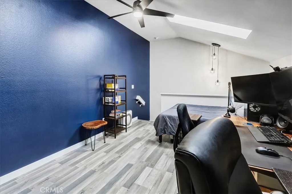 883 W 34th Street N, Long Beach, California 90806 home-pic-22