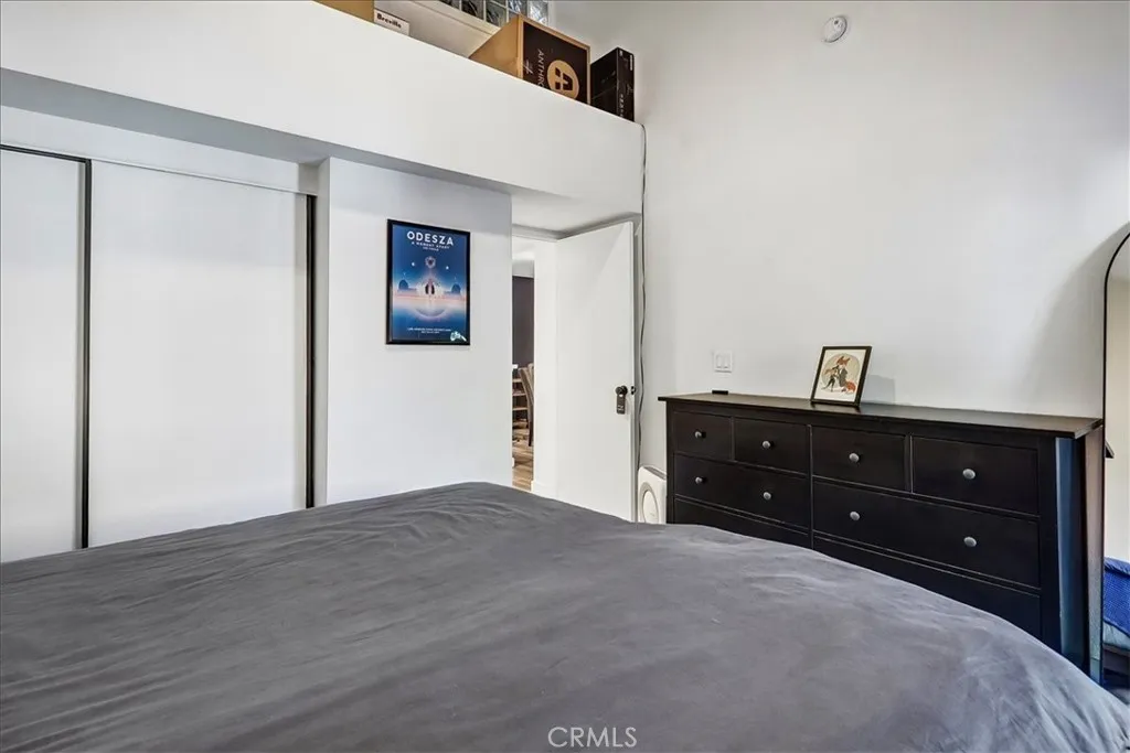 883 W 34th Street N, Long Beach, California 90806 home-pic-13