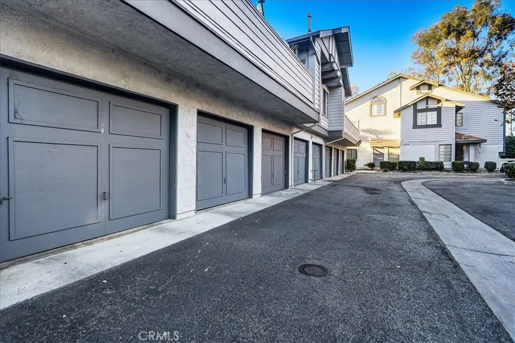 883 W 34th Street N, Long Beach, California 90806 home-pic-9