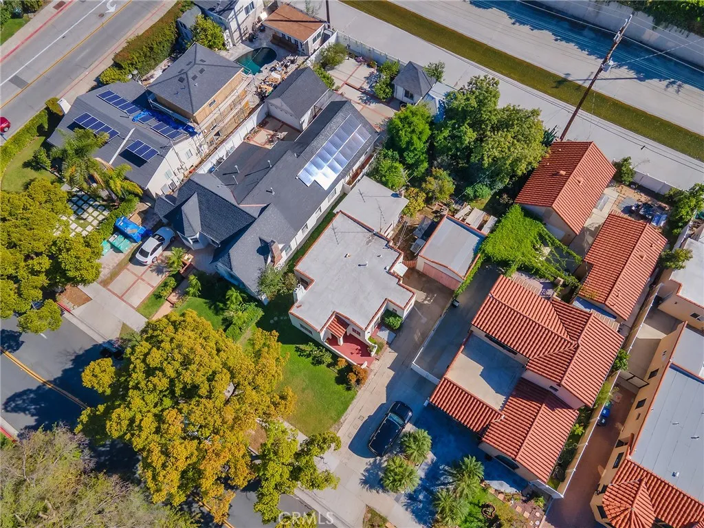 966 E Glenoaks Boulevard, Glendale, California 91207 home-pic-40