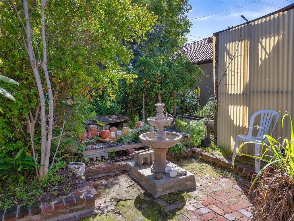966 E Glenoaks Boulevard, Glendale, California 91207 home-pic-30