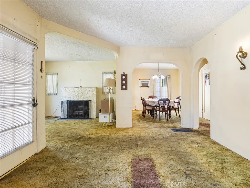 966 E Glenoaks Boulevard, Glendale, California 91207 home-pic-13