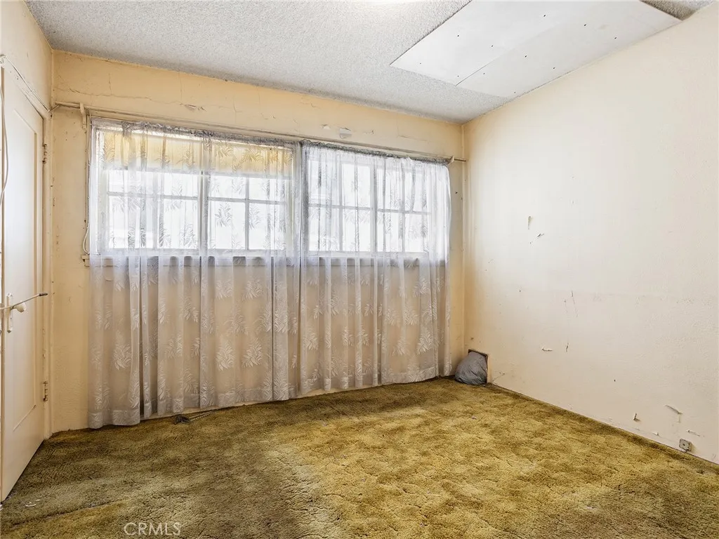 966 E Glenoaks Boulevard, Glendale, California 91207 home-pic-18