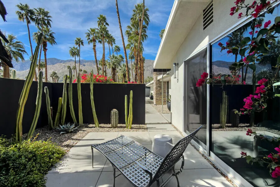 1156 E Cactus Road, Palm Springs, California 92264 home-pic-6