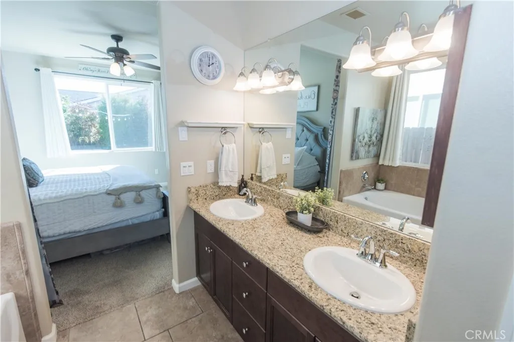 7375 E Lansing, Fresno, California 93737 home-pic-29