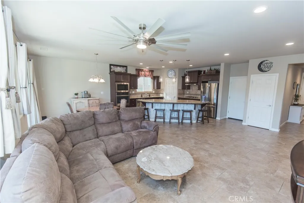 7375 E Lansing, Fresno, California 93737 home-pic-8