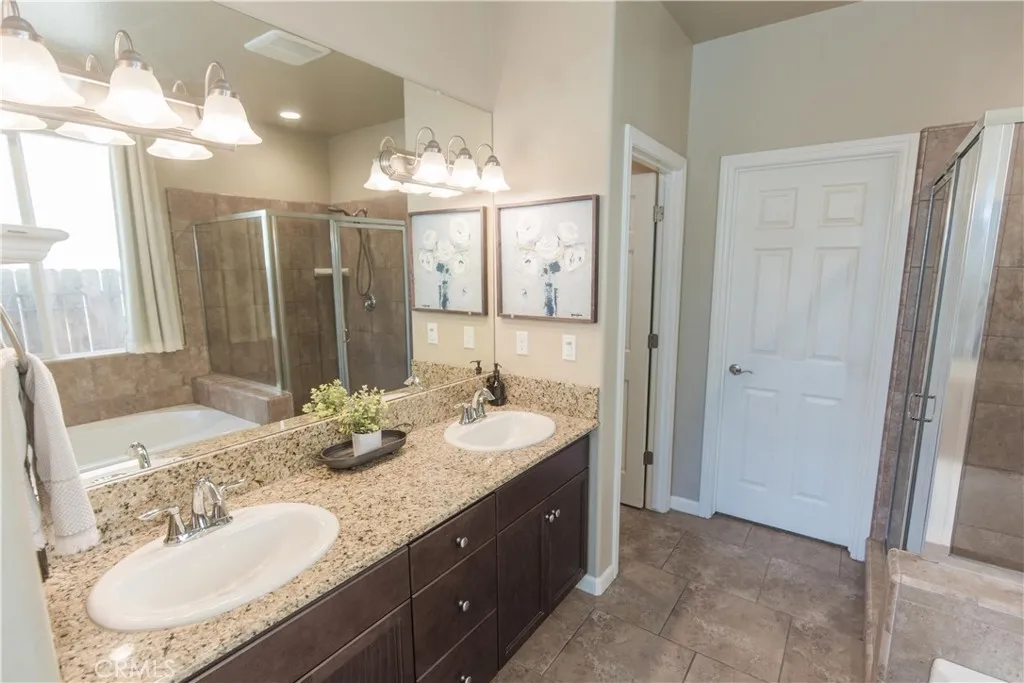 7375 E Lansing, Fresno, California 93737 home-pic-25