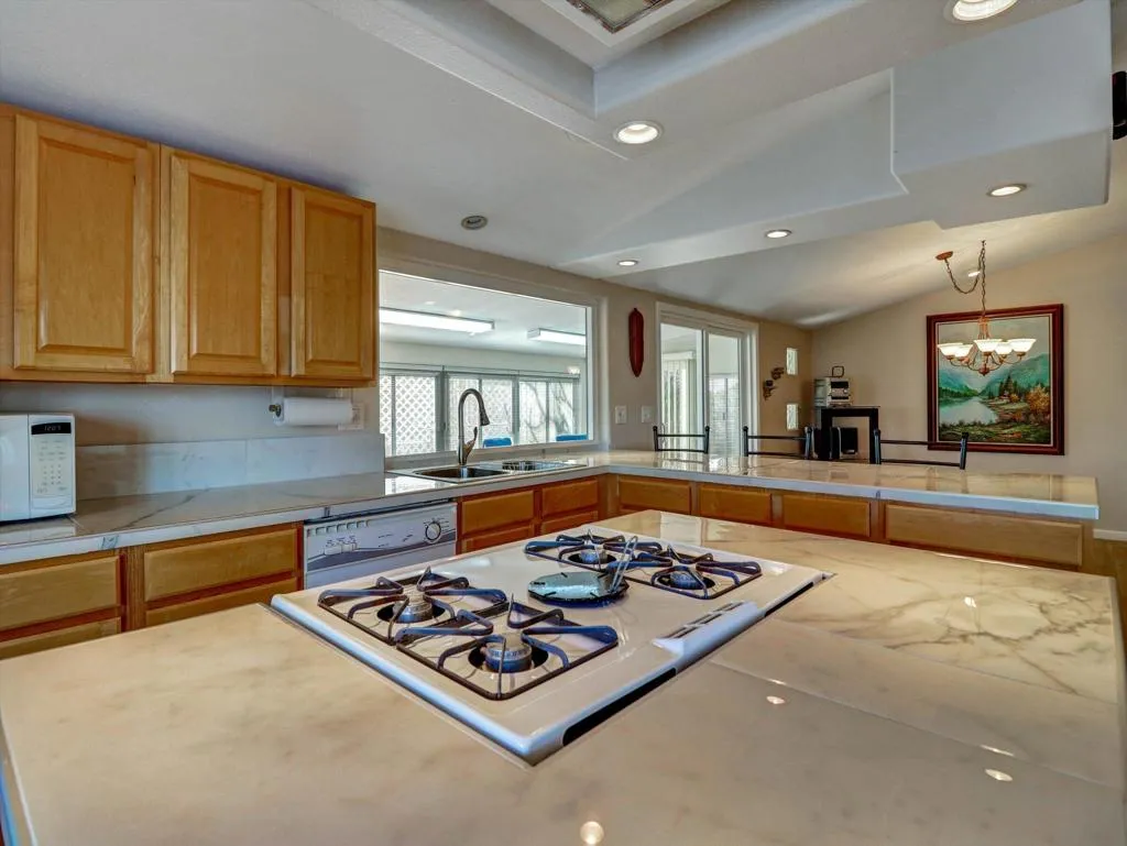 13-73540 Adobe Springs Dr-13