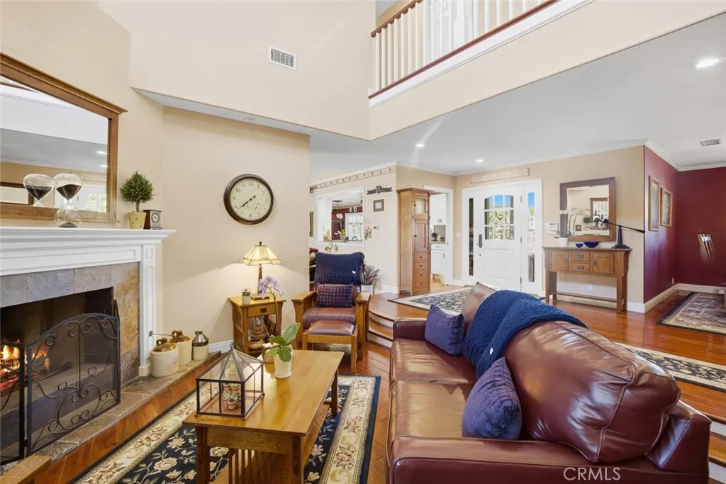 2033 Holiday, Newport Beach, California 92660 home-pic-11