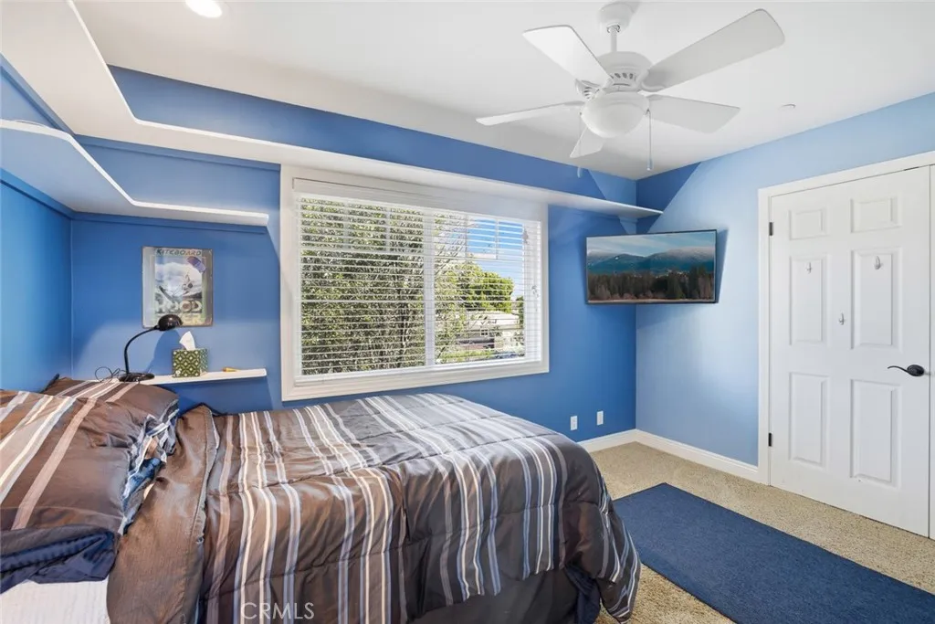 2033 Holiday, Newport Beach, California 92660 home-pic-22