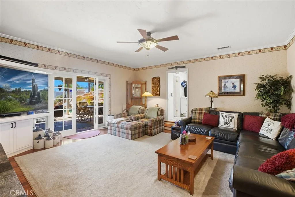 2033 Holiday, Newport Beach, California 92660 home-pic-7