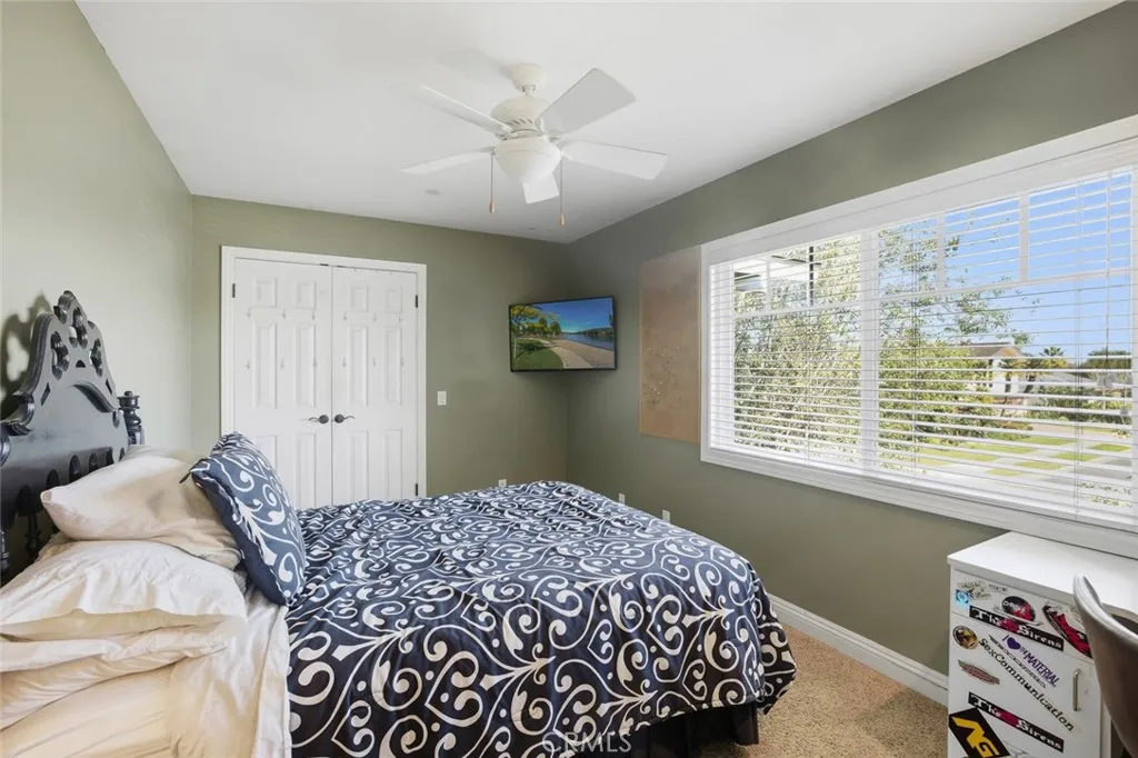 2033 Holiday, Newport Beach, California 92660 home-pic-24