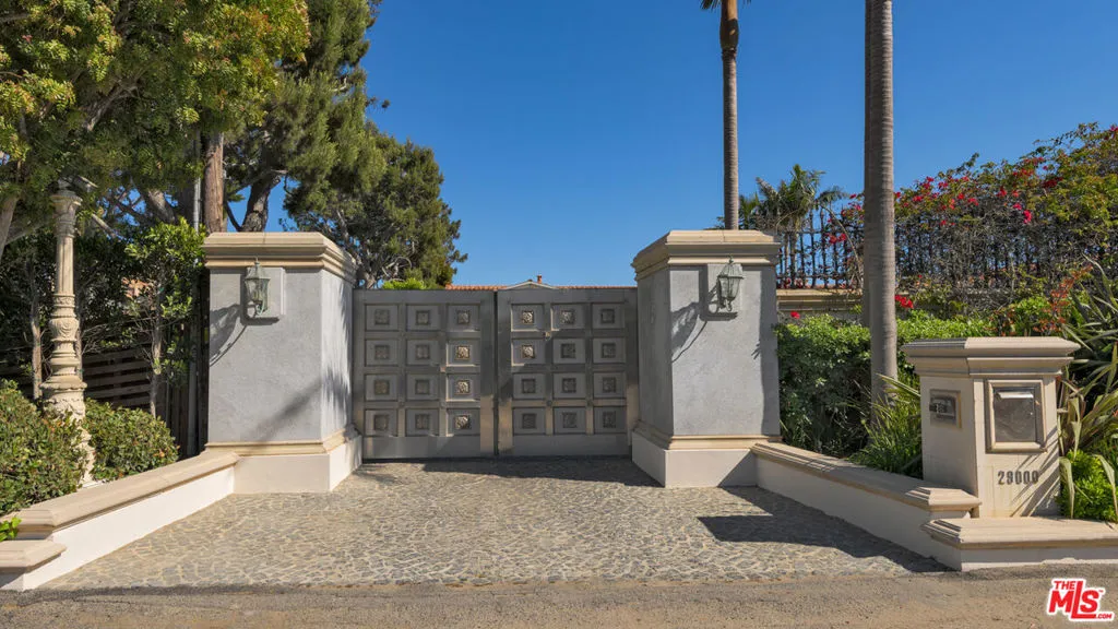 29000 Cliffside Drive, Malibu, California 90265 home-pic-9