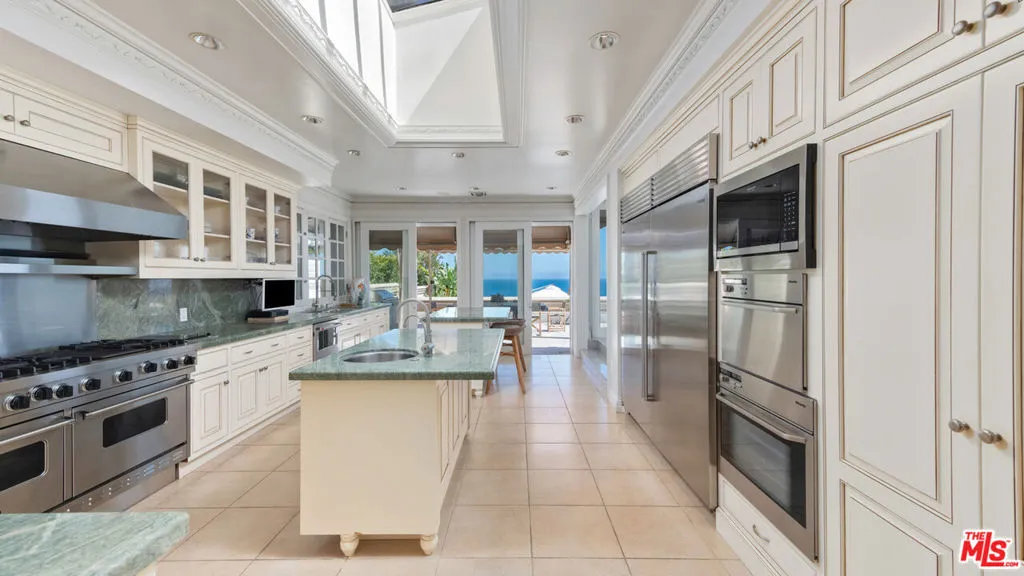 29000 Cliffside Drive, Malibu, California 90265 home-pic-26