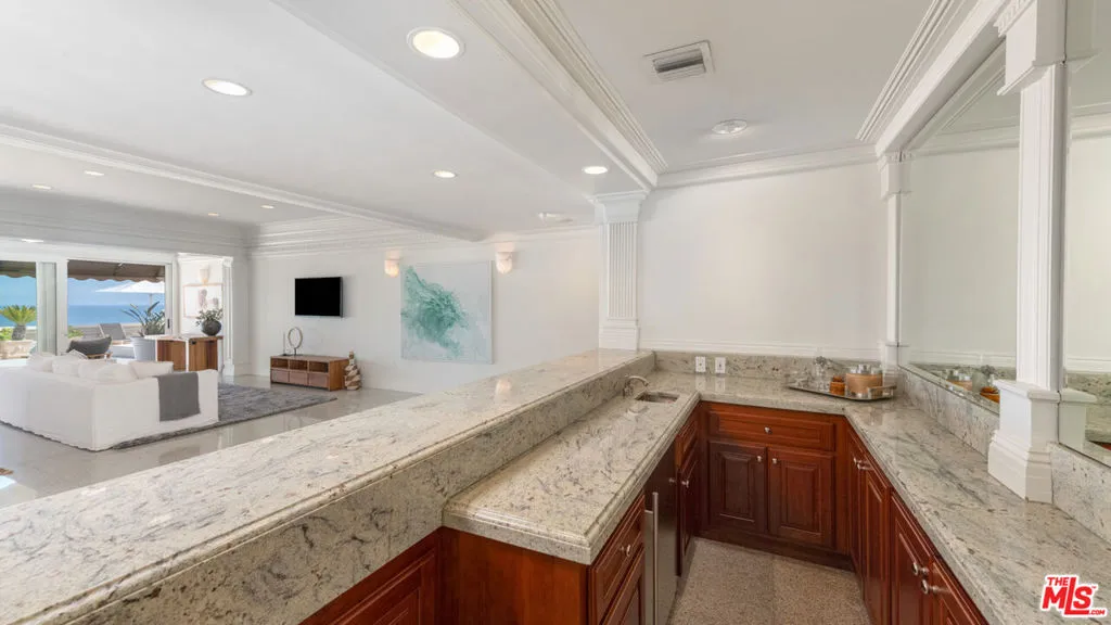 29000 Cliffside Drive, Malibu, California 90265 home-pic-21