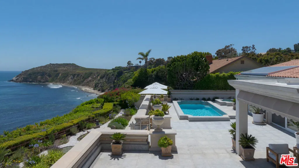 29000 Cliffside Drive, Malibu, California 90265 home-pic-1