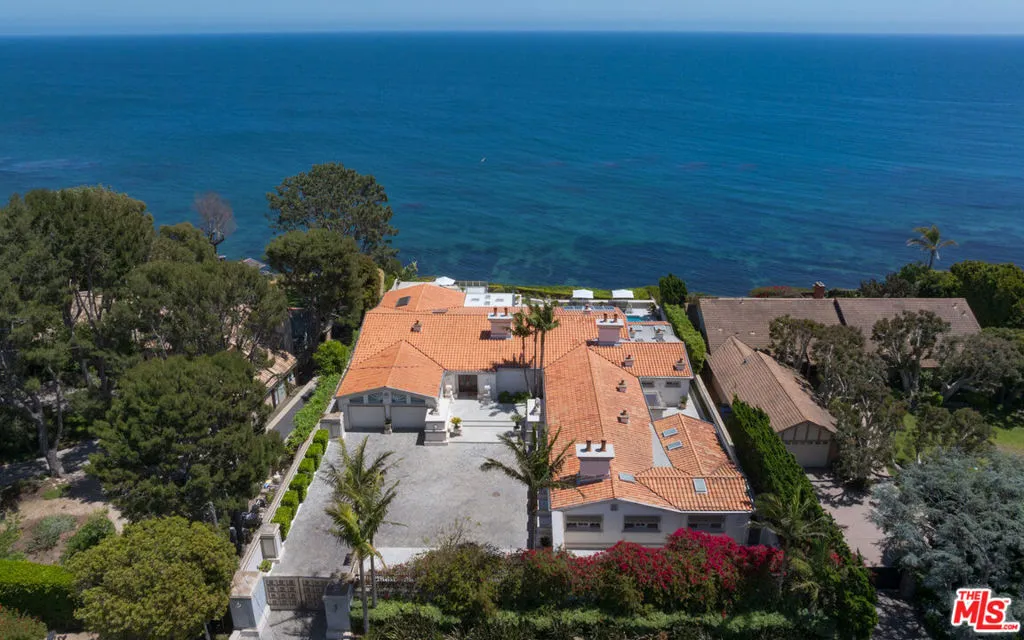29000 Cliffside Drive, Malibu, California 90265 home-pic-3