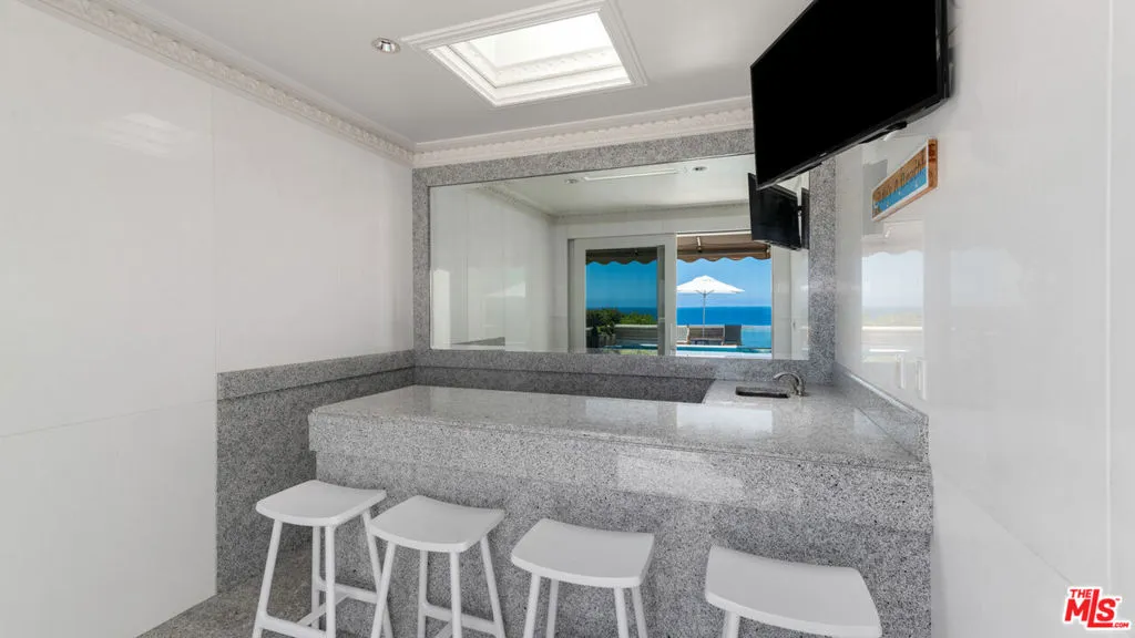 29000 Cliffside Drive, Malibu, California 90265 home-pic-42