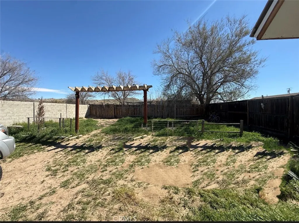 15763 Cottonwood, Victorville, California 92395 home-pic-11