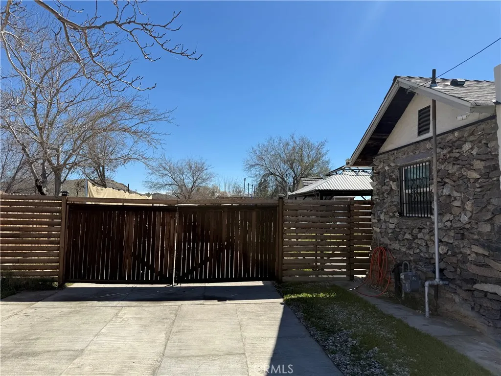 15763 Cottonwood, Victorville, California 92395 home-pic-8
