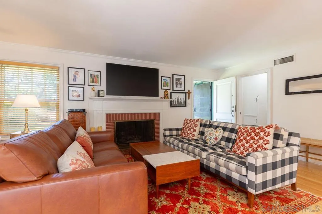 951 55 B, Coronado, California 92118 home-pic-4