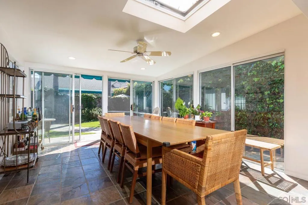 951 55 B, Coronado, California 92118 home-pic-5